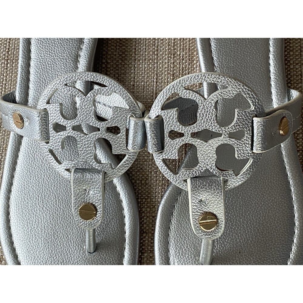Tory Burch Miller Metallic Silver Logo Thong Sandals - Picture 5 of 9